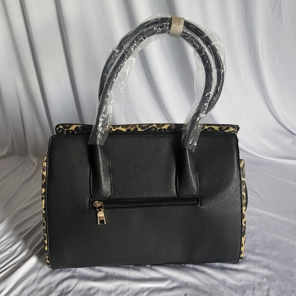 Black and leopard purse - Picture 3 of 9